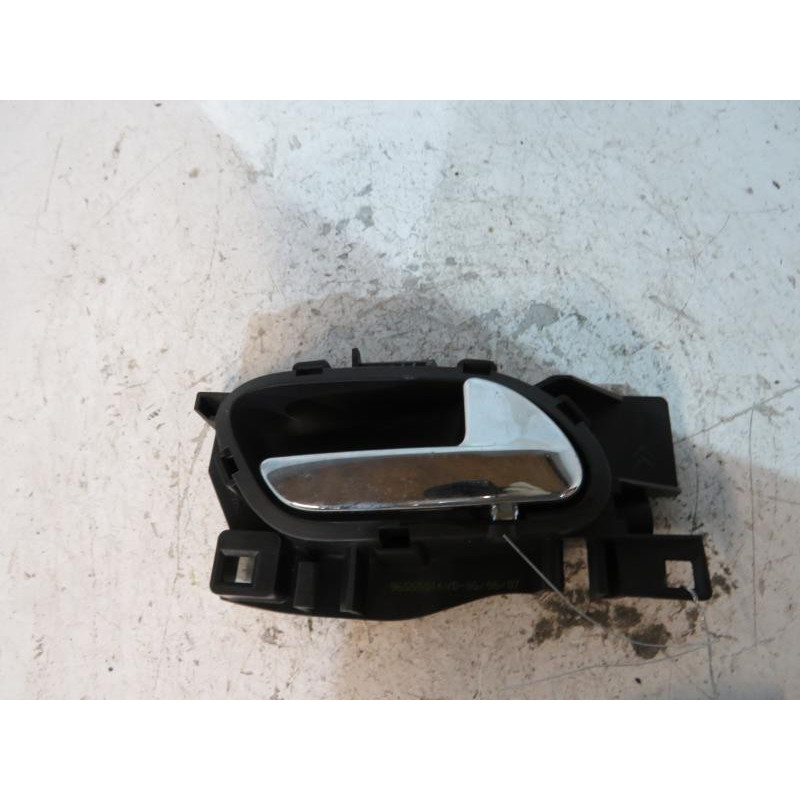 Poignee interieur arriere droit PEUGEOT 207 Photo n°1