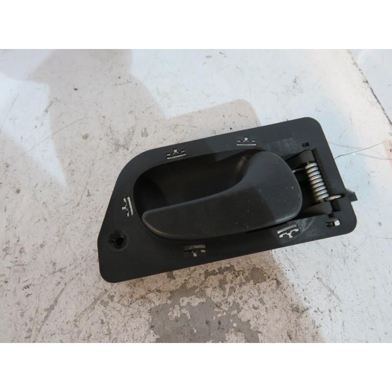 Poignee interieur arriere droit RENAULT LAGUNA 1 Photo n°1