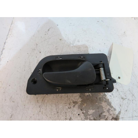 Poignee interieur avant droit RENAULT LAGUNA 1