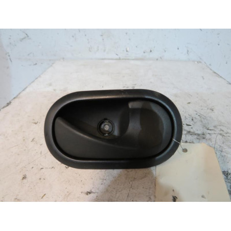 Poignee interieur avant droit RENAULT CLIO 3
