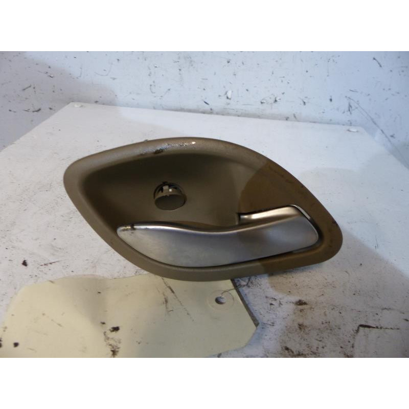 Poignee interieur avant droit RENAULT VEL SATIS Photo n°1