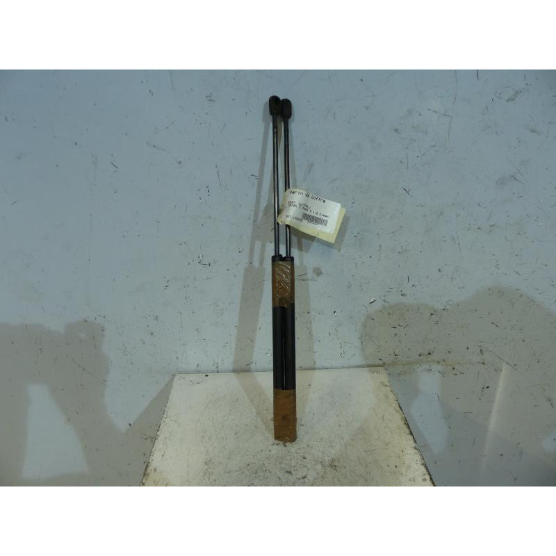Verin de coffre SEAT IBIZA 2 Photo n°1