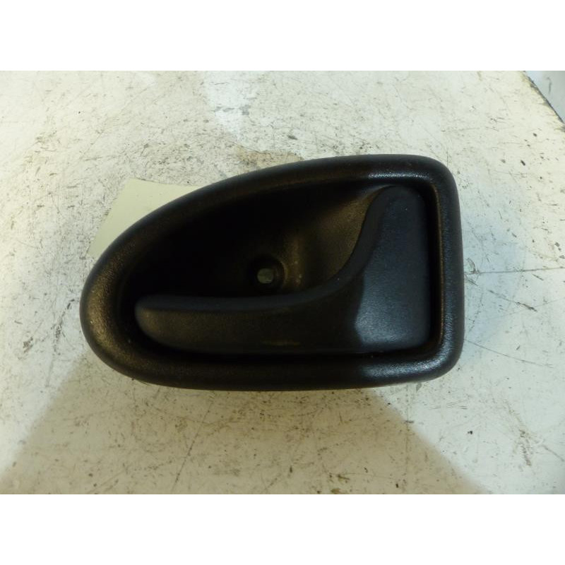 Poignee interieur arriere droit RENAULT CLIO 2 Photo n°1