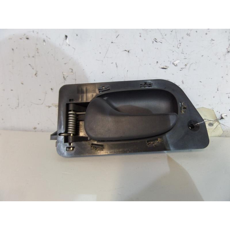 Poignee interieur arriere gauche RENAULT LAGUNA 1 Photo n°1