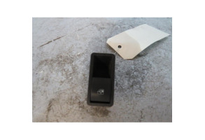 Interrupteur de leve vitre arriere droit OPEL ASTRA H Photo n°1