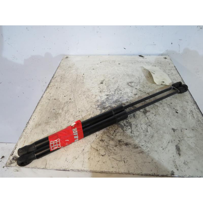 Verin de coffre OPEL ASTRA H Photo n°1
