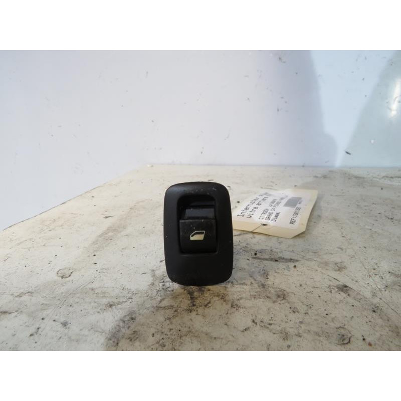 Interrupteur de leve vitre arriere droit CITROEN C4 GRAND PICASSO 1 Photo n°1