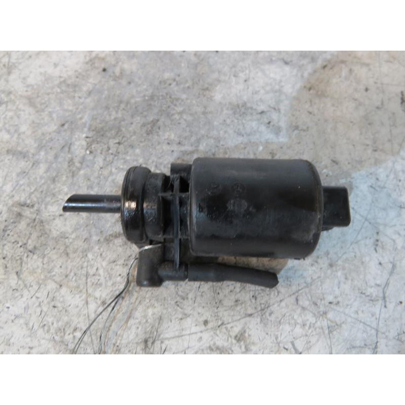 Pompe lave glace avant RENAULT R21 Photo n°1