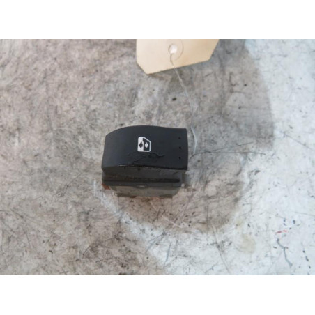 Interrupteur de leve vitre arriere droit RENAULT GRAND ESPACE 4