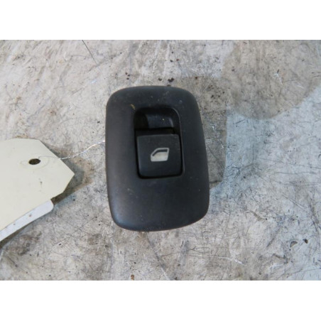 Interrupteur de leve vitre arriere droit PEUGEOT 207