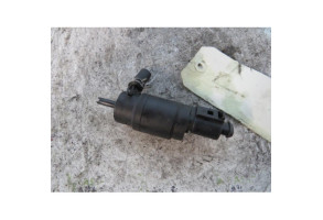 Pompe lave glace avant MERCEDES CLASSE E 210 Photo n°1