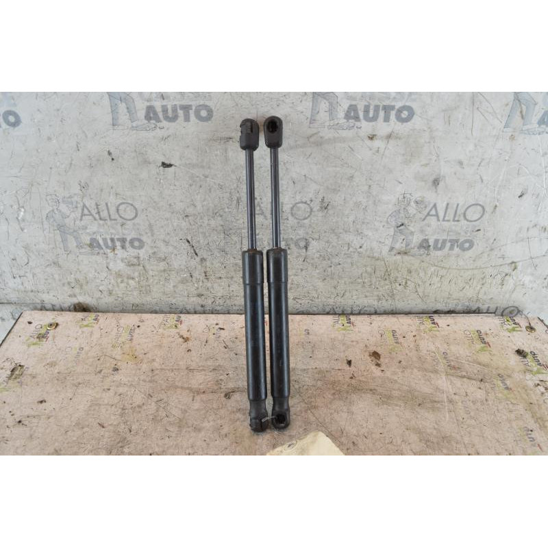 Verin de coffre VOLKSWAGEN PASSAT 4 Photo n°1