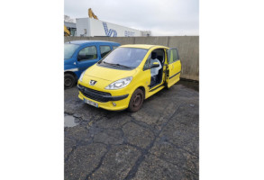 Poignee interieur avant droit PEUGEOT 1007 Photo n°4