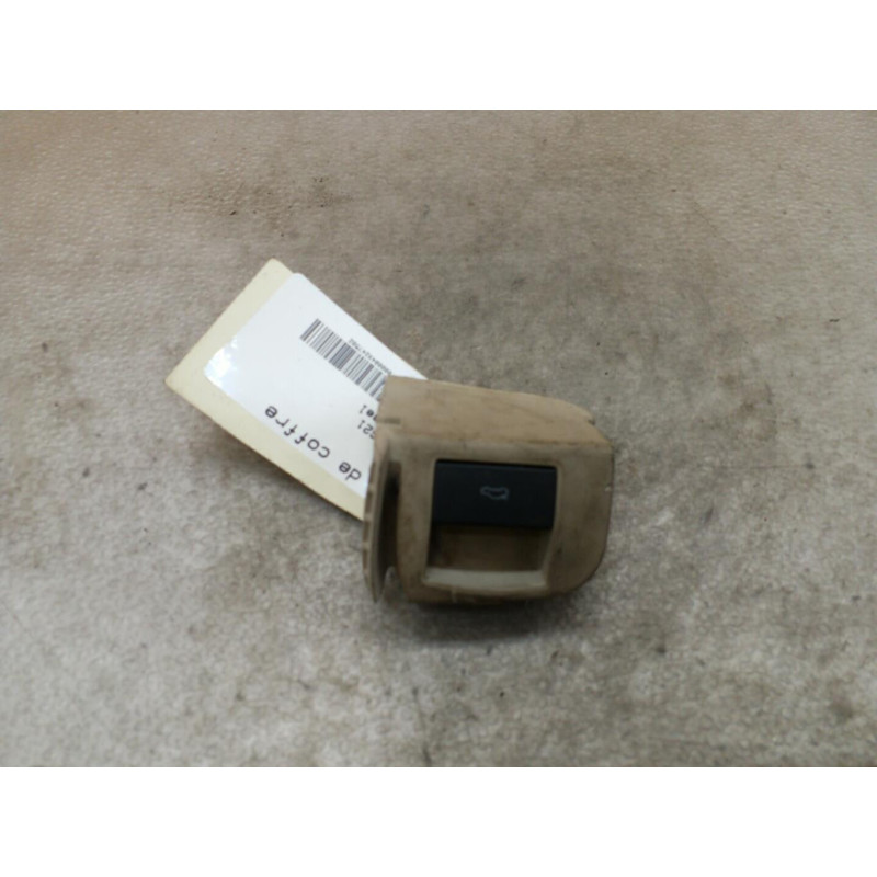 Bouton de coffre AUDI A6 3 Photo n°1