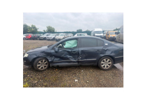 Feu arriere secondaire gauche (feux) VOLKSWAGEN PASSAT 5 Photo n°9