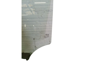 Vitre arriere gauche KIA RIO 4 Photo n°4