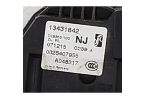 Serrure avant gauche OPEL CORSA E Photo n°4