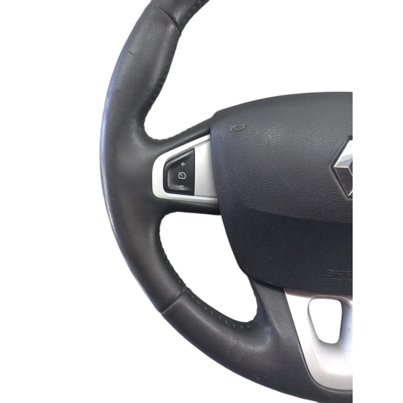 Volant RENAULT MEGANE 3 Photo n°1