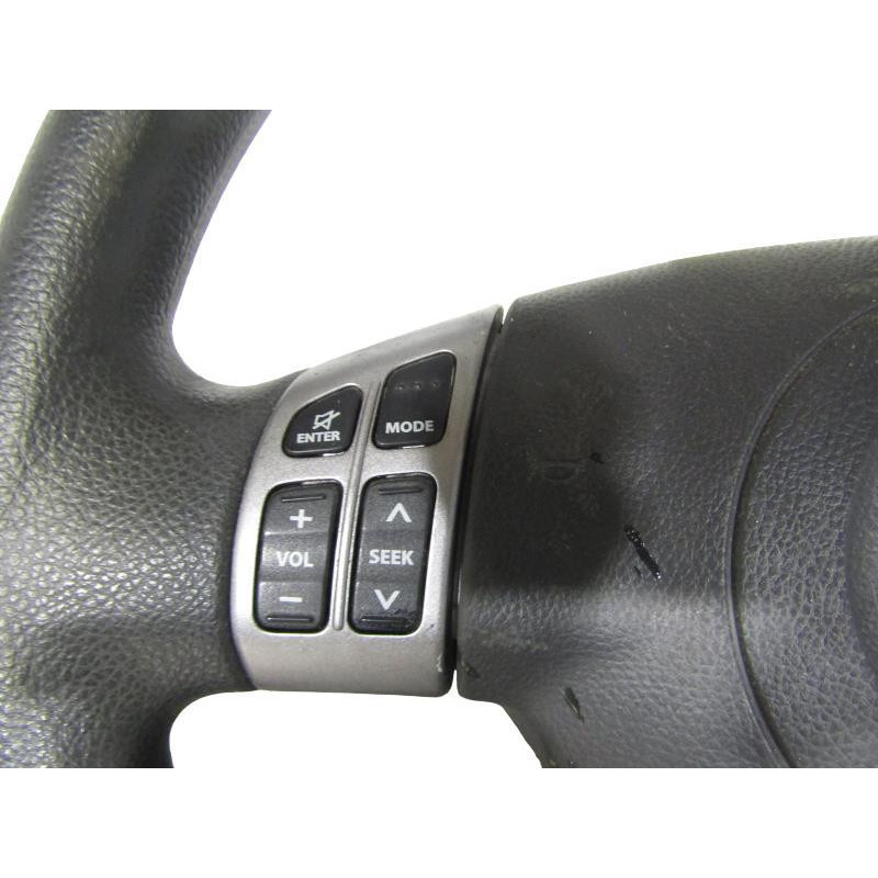 Volant SUZUKI SWIFT 3 Photo n°1