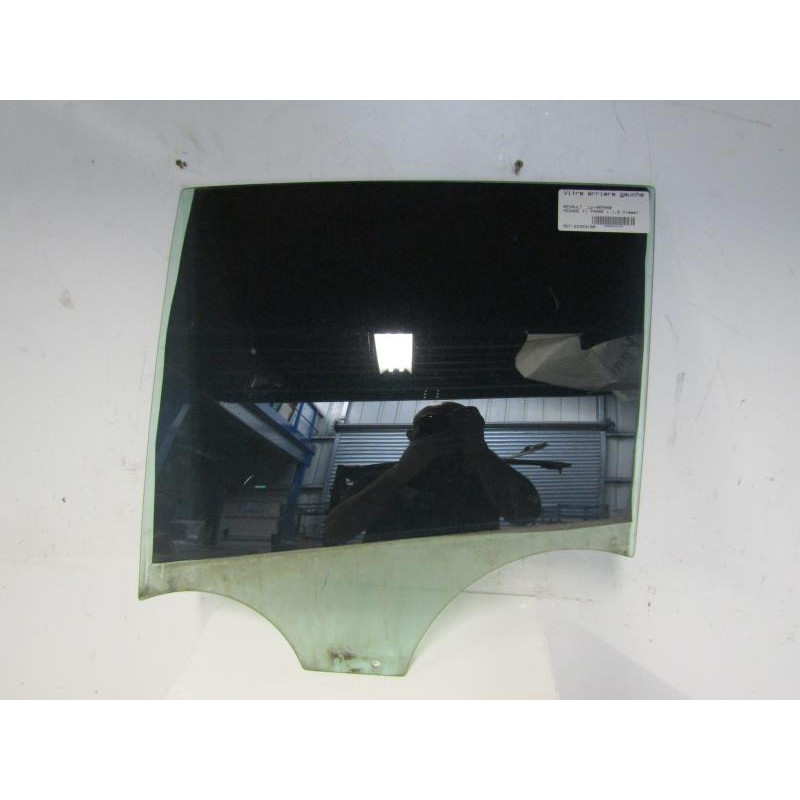 Vitre arriere gauche RENAULT MEGANE 2 Photo n°1
