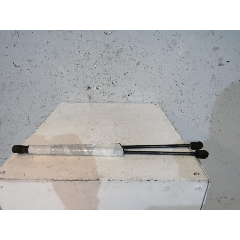 Verin de coffre OPEL ASTRA H Photo n°1