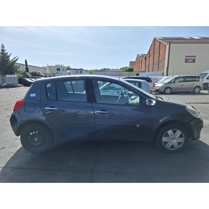 Feu arriere principal droit (feux) RENAULT CLIO 3 Photo n°12