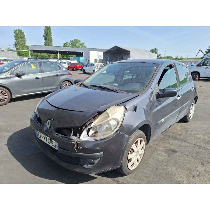 Feu arriere principal droit (feux) RENAULT CLIO 3 Photo n°14