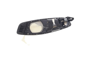Poignee porte arriere droit AUDI A1 1 Photo n°4