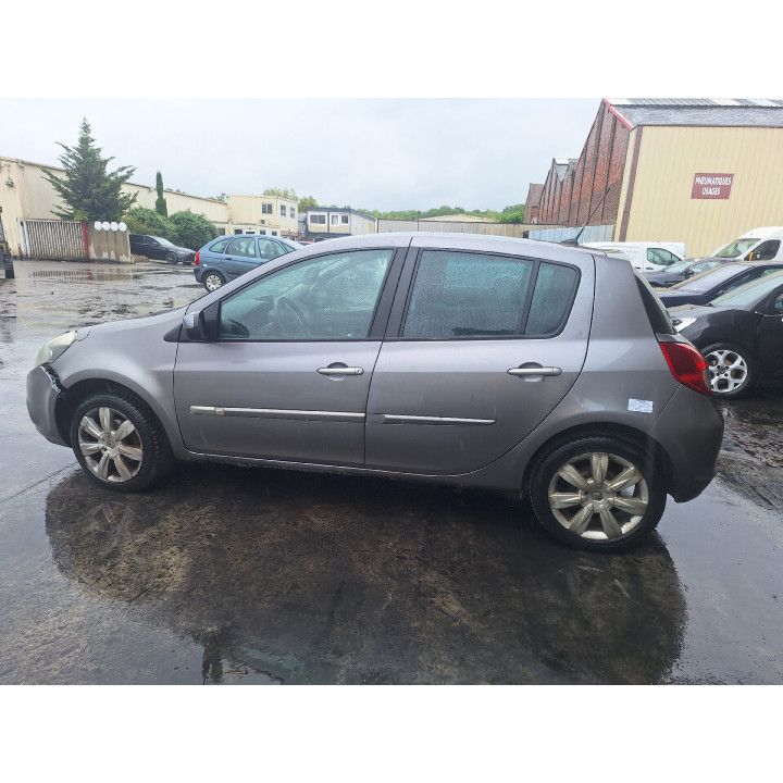 Feu arriere principal droit (feux) RENAULT CLIO 3 Photo n°16
