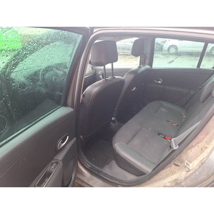 Feu arriere principal droit (feux) RENAULT CLIO 3 Photo n°17