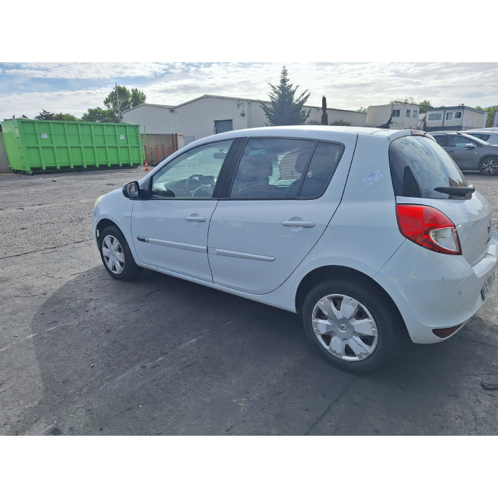 Feu arriere principal droit (feux) RENAULT CLIO 3 Photo n°7