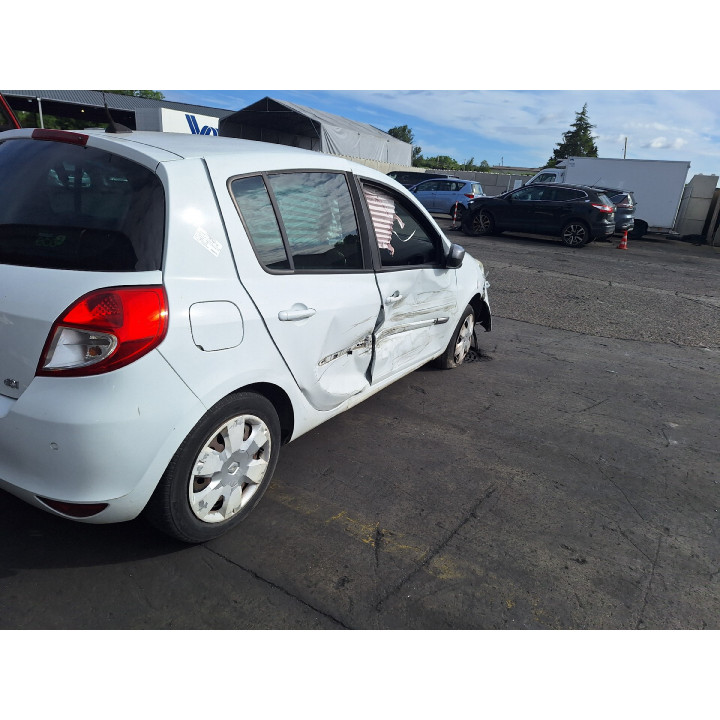 Feu arriere principal droit (feux) RENAULT CLIO 3 Photo n°8