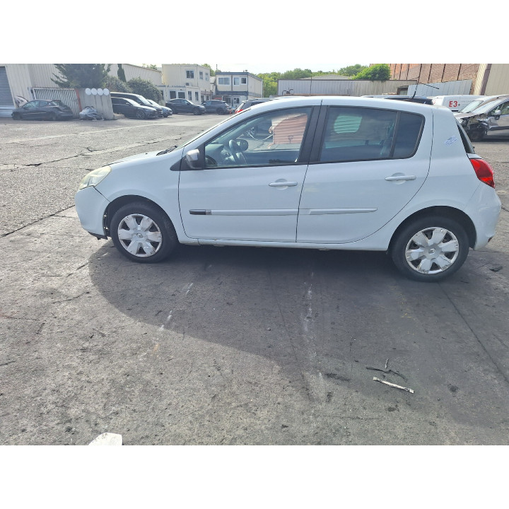 Feu arriere principal droit (feux) RENAULT CLIO 3 Photo n°12