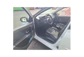 Feu arriere principal gauche (feux) RENAULT CLIO 3 Photo n°9