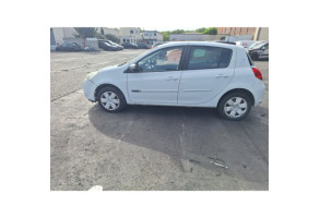 Feu arriere principal gauche (feux) RENAULT CLIO 3 Photo n°12