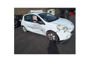 Feu arriere principal gauche (feux) RENAULT CLIO 3 Photo n°13