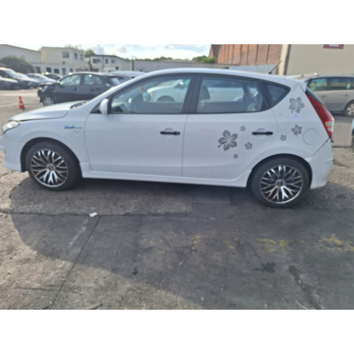 Leve vitre electrique avant gauche HYUNDAI I 30 1 Photo n°9