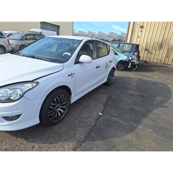 Leve vitre electrique avant gauche HYUNDAI I 30 1 Photo n°16