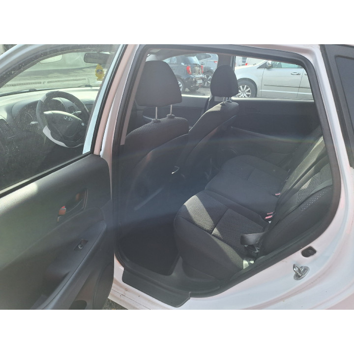 Leve vitre electrique avant gauche HYUNDAI I 30 1 Photo n°18