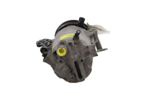 Compresseur clim FORD FIESTA 6 Photo n°4