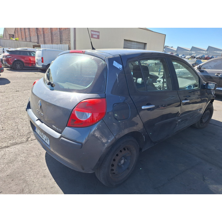 Feu arriere principal droit (feux) RENAULT CLIO 3 Photo n°10