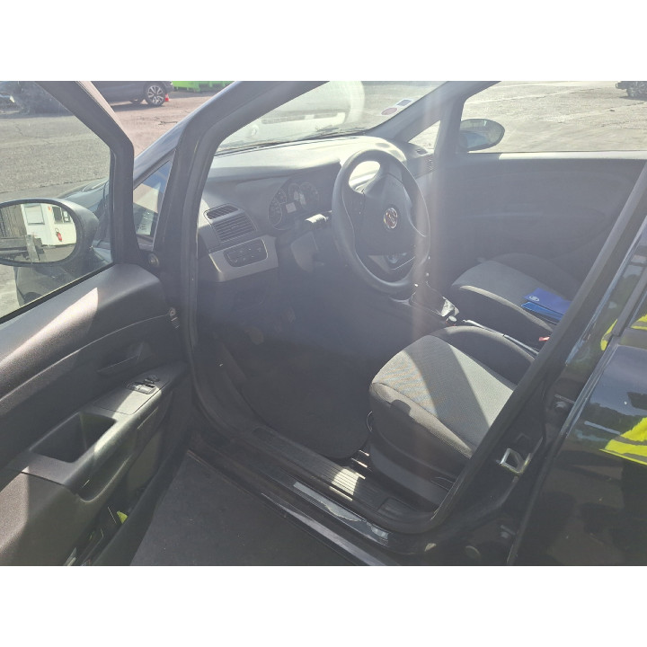 Feu arriere principal droit (feux) FIAT GRANDE PUNTO Photo n°10