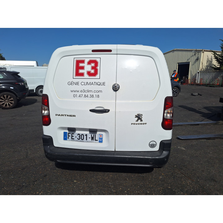 Leve vitre electrique avant gauche PEUGEOT PARTNER 3 Photo n°10