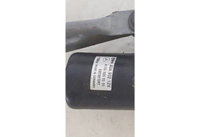 Moteur essuie glace avant MERCEDES CLASSE B 245 Photo n°4