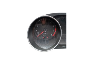 Compteur VOLKSWAGEN POLO 5 Photo n°2
