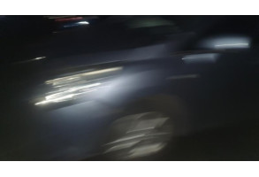Leve vitre electrique arriere gauche TOYOTA VERSO Photo n°9