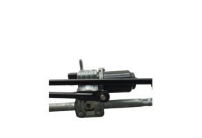 Moteur essuie glace avant VOLKSWAGEN POLO 5 Photo n°4