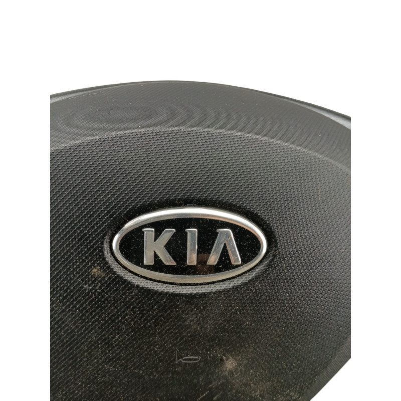 Volant KIA CEE-D 1 Photo n°1