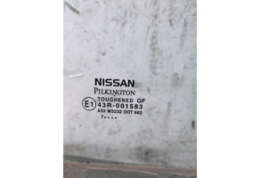 Vitre arriere droit NISSAN MICRA 3 Photo n°5