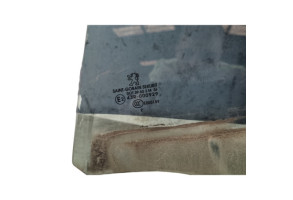 Vitre arriere gauche PEUGEOT 308 1 Photo n°4